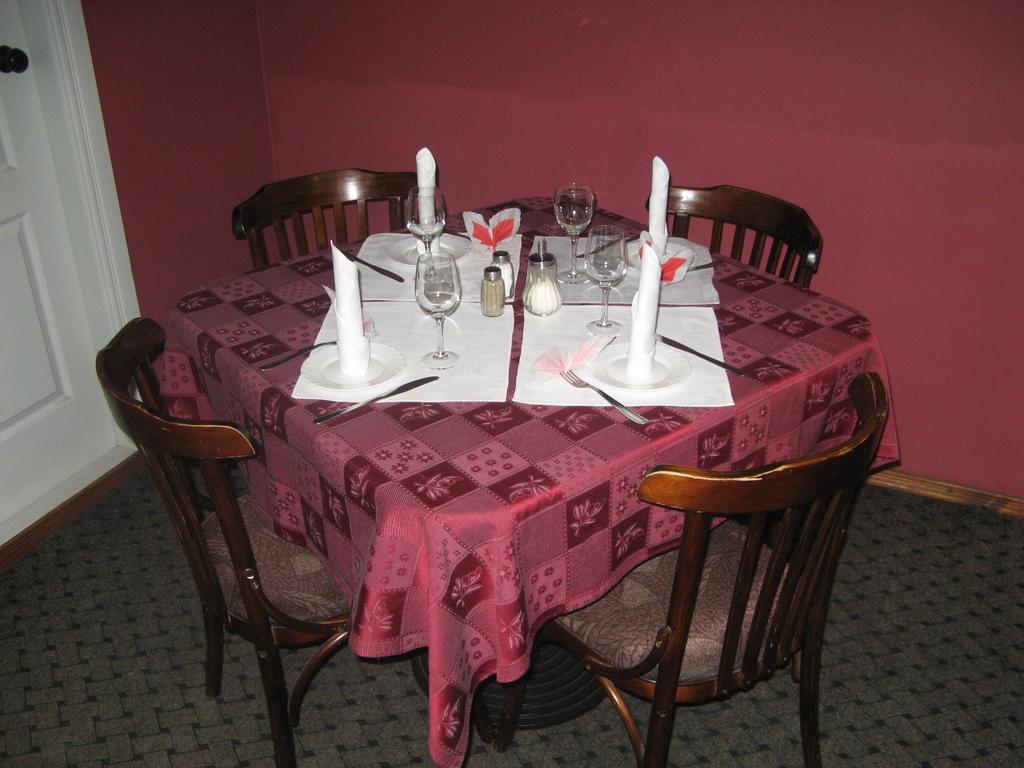 Daugavkrasti Hotel Jēkabpils Εξωτερικό φωτογραφία